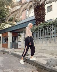 Nusseyba, merek lokal yang menawarkan produk baju olahraga untuk wanita berhijab. Pin Oleh Ipaa Di Ootd Baju Olahraga Wanita Gaya Berpakaian Model Pakaian Remaja