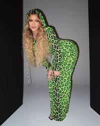 Kylie jenner's hair has changed colour more times in the last few years than anyone else in the business. Twitter Is Roasting Kylie Jenner For Wanting To Look Like Beyonce