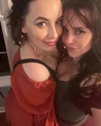 Rose Norris's Instagram, Twitter & Facebook