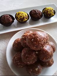 Kata kaka saya, mesti guna santan pekat yang diperah sendiri. Resepi Kuih Raya Tanpa Oven