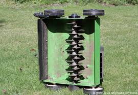 See more ideas about hedges, landscape design, garden design. Wann Vertikutieren Der Beste Zeitpunkt Garten Haus Xxl Garten Hausxxl