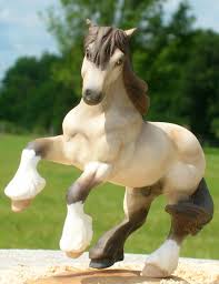 Of course, it isn't just on the internet that these horses are popular. Buckskin Gypsy Vanner By Sarahtregay On Deviantart