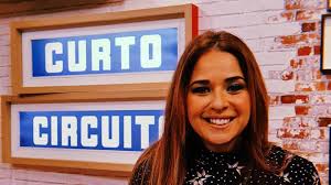 Maria Correia, da Mega Hits, é a nova apresentadora do 'Curto Circuito'