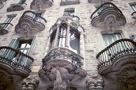 Utilizó un sistema de machihembrado, sin clavos ni tornillos. Casa Calvet Gaudi Gaudi Phototour Of Barcelona Media Barcelona Com