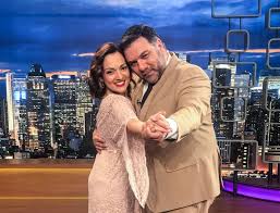 Η ελένη καρακάση μίλησε στο «the 2night show» για το θέατρο, για την αγάπη της στην υποκριτική, αλλά και το τραγούδι, ενώ αναφέρθηκε και στον ρόλο της ρίζως στις «άγριες μέλισσες». Ite8jjhhqv7mam