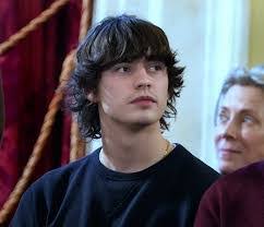 Ella Mackey's Instagram, Twitter & Facebook