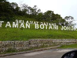 2 010 просмотров 2 тыс. Titian Perjalanan Taman Botani Johor