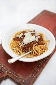 Best Spaghetti Bolognese Recipe Easy Guide Jamie Oliver Recipe Jamie Oliver Recipes Recipes Food
