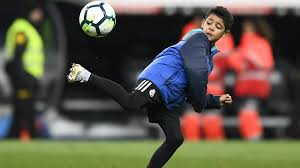 Jun 18, 2021 · son dakika euro 2020 haberleri | uefa'dan takımlara uyarı! Cristiano Ronaldo Henuz Serie A Da Gol Atamamisken Cristiano Jr Attigi Gollerle Babasina Ornek Oluyor Goal Com