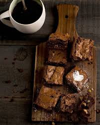 Brownie Pour 6 Personnes Recettes Elle A Table Recette Recettes De Cuisine Delicieux Desserts Alimentation