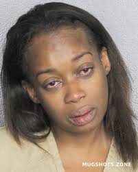 Francesse Chery's Instagram, Twitter & Facebook