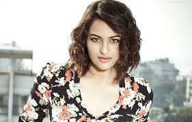 Looking thrice her us know sinhas new hairstyle does. Tips To Look Slimmer In Indian Wear Bewada Com Hair Makeover Inspirational Celebrities Celebrity Hairstyles