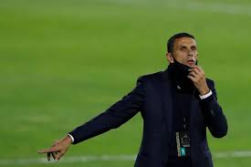 Born 15 november 1967) is a uruguayan professional football manager and former footballer. Gustavo Poyet Juan Leiva Estaba Haciendo Un Buen Partido El Cambio Fue Por La Posicion Y Las Caracteristicas Para Jugar En Ese Lugar Misurdeportes