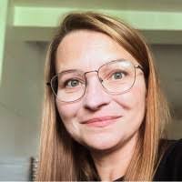 200+ perfiles de «Siebke»