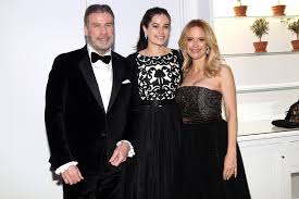 Kelly preston died today, her husband john travolta has revealed. Kelly Preston S Daughter Ella Pays Tribute After Mother S Death People Com