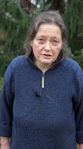 Ubieracie psy w kolorowe ubranka, sweterki i czapeczki? No to jak  najszybciej przestańcie 🫤