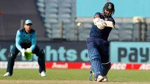 But pant signalled to his bat straight away and took a review. V23fuvcmklvubm