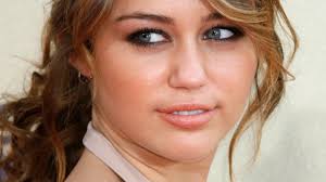 Miley er rasende over Lolita-dukke