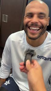 DeBÍ TiRAR MáS FOToS 📸🎶, The ‘Boys were vibing to Bad Bunny