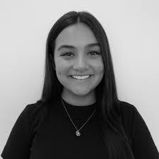 Kristen Lomas's Instagram, Twitter & Facebook