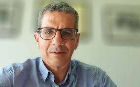 Queremos eliminar um bilião de embalagens plásticas dos supermercados", diz  responsável da DS Smith em "JE Entrevista"