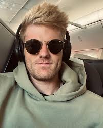 Benjamin Lock (@benjaminlock1) • Instagram photos and videos