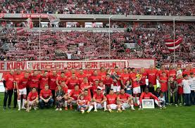 V., ist ein sportverein aus düsseldorf. Abschied Von Hennes Viii Das Kolner Maskottchen Geht In Den Ruhestand Stuttgarter Zeitung