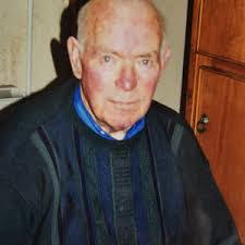 Francis Kennelly's Instagram, Twitter & Facebook