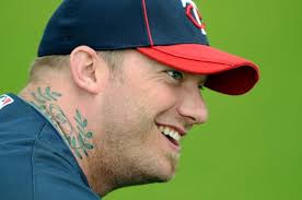 Rauch gets closer's job as Twins scrap committee plan