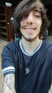 Introduction of a licensed therapist seeking new friends