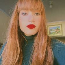 Anita Medeiros's Instagram, Twitter & Facebook