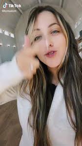 Is Katherine Salom Married