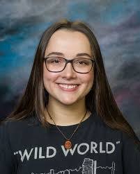 Heidi Estes's Instagram, Twitter & Facebook