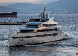 83 5m Savannah Has Been Spotted In Gibraltar Before Heading To Antibes Yacht Boat Super Yachts