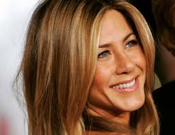 Последние твиты от jennifer aniston (@jenniferannistn). Jennifer Aniston E Brad Pitt Vao Trabalhar Juntos Novamente Apos 19 Anos Folha Pe