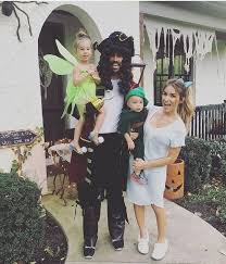 Tinker Bell Peter Pan Wendy And Captain Hook 4 Person Halloween Costumes Daughter Halloween Costumes Family Halloween Costumes