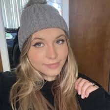 Isabella Rhoads's Instagram, Twitter & Facebook