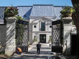 The next generation, he stepped out as a rapper and singer with pop appeal in 2006, when he initiated a series. Drake S House In Toronto