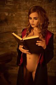 Just Hermione Reading with no undies (Kalinka Fox) [Happy Potter Movies] :  rrule34