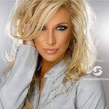 Amy Gluchowski's Instagram, Twitter & Facebook