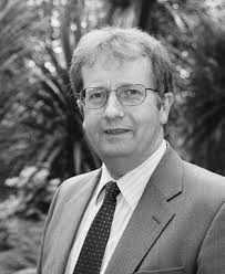 2005 Uni Annual Report.indd