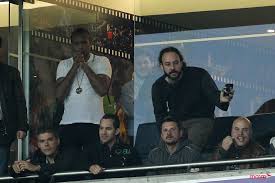 Gabriel O Pensador Assiste A Jogo No Dragao Movenoticias