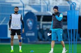 امتدحت صحيفة tvi24 البرتغالية، حارس مرمى نادي الهلال عبدالله المعيوف، حيث وصفته بالبطل الحقيقي الذي قاد فريقه للتربع على صدارة جدول ترتيب مسابقة الدوري السعودي. Ø§Ù„Ù‡Ù„Ø§Ù„ ÙŠØ³ØªØ¹ÙŠØ¯ Ø¹Ø¨Ø¯Ø§Ù„Ù„Ù‡ Ø§Ù„Ù…Ø¹ÙŠÙˆÙ ÙˆØ¬Ø­ÙÙ„ÙŠ