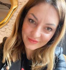 Dragi naši klijenti, obavještavamo vas da smo 𝟮𝟯.𝟵 𝙪 𝘽𝙚č𝙪. Radujemo  se druženju i novim tretmanima.🧬💉 Za sve dodatne informacije i  rezervacije, pišite nam u inbox. Vaš L'amour.