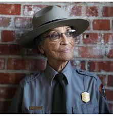 Beverly Dow's Instagram, Twitter & Facebook