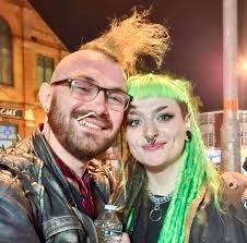 Good afternoon is there still a second hand furniture/bric a brac shop in  Button Latimer, I've forgotten its name but it was in some sheds up a side  street?