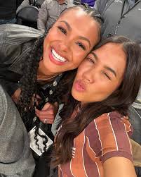 February rewind: some work, some play, some 'fits and new reading glasses  🤓🩵