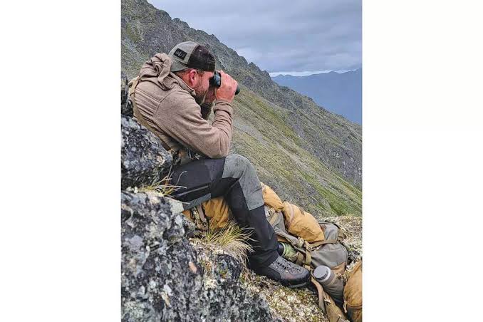 An Unforgettable Mountain Goat Hunt in Northern British Colu - Bowhunter