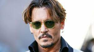 В венах актера течет кровь индейцев чероки, ирландцев и немцев. Johnny Depp Bio Age Wiki Height Family Wife Net Worth Facts