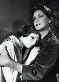 Pierre brasseur, alida valli, juliette mayniel, edith scob, françois guérin, alexandre. Edith Scob Alida Valli In Les Yeux Sans Visage Ilovemovies Documentarios Rosto Cinema